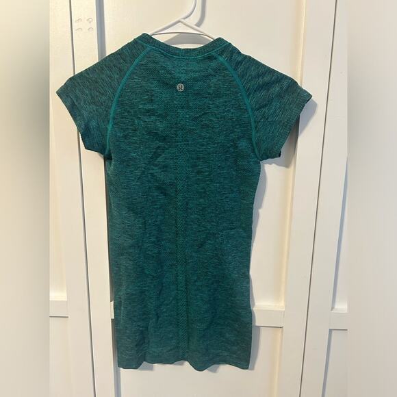 Lululemon Swiftly Short Sleeve Tee - Picture 2 of 2